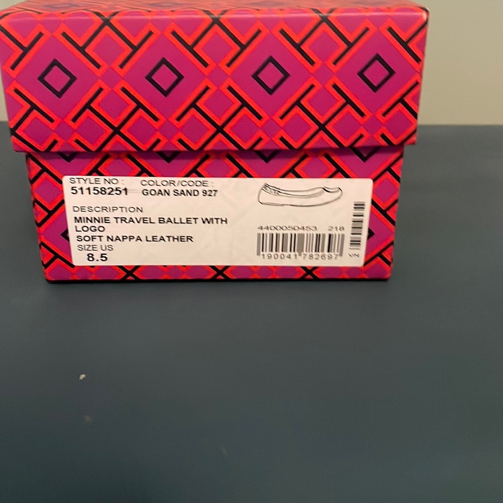 TORY BURCH MINNIE TRACEL BALLET WITH LOGO (COLOR- GOAN SAND 927)⏳